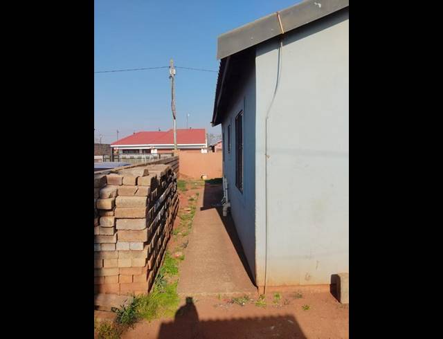 2 BEDROOM HOUSE FOR SALE IN KATLEHONG SOUTH